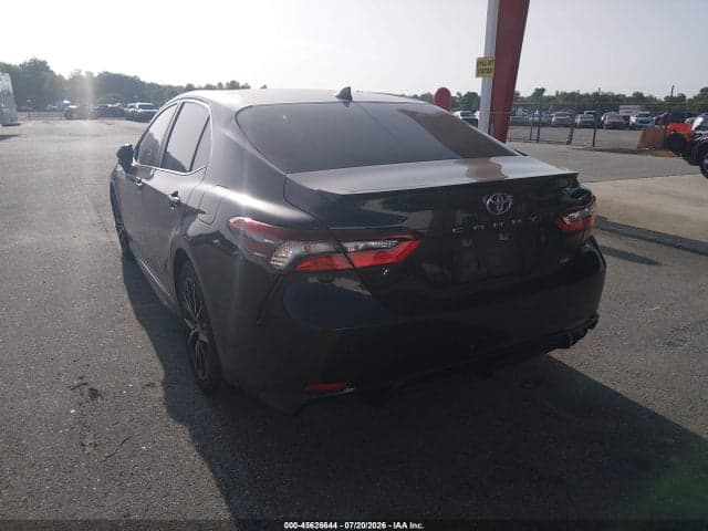 2021 TOYOTA CAMRY SE 3