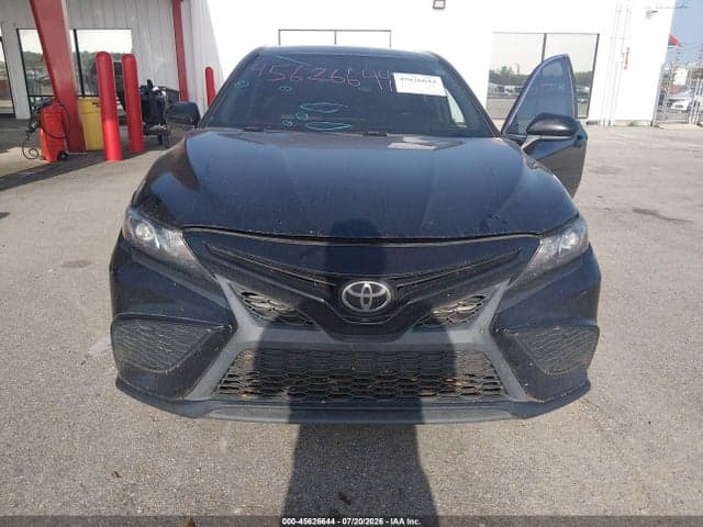 2021 TOYOTA CAMRY SE 6