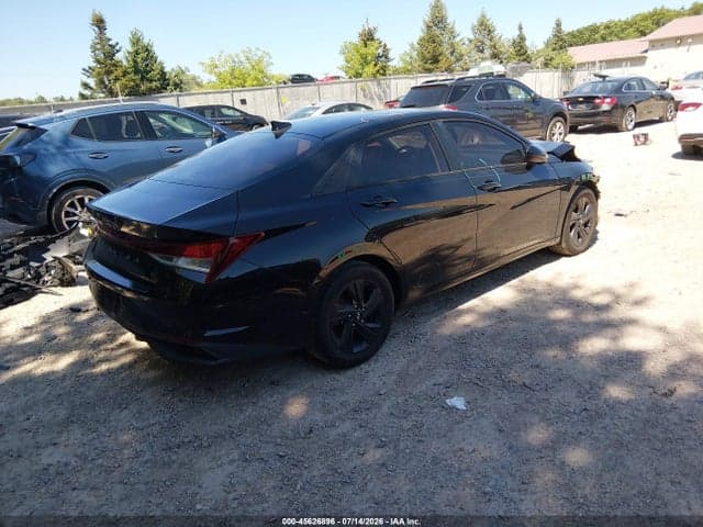 2021 HYUNDAI ELANTRA SEL 4