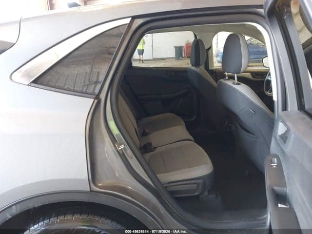 2022 FORD ESCAPE SE 8