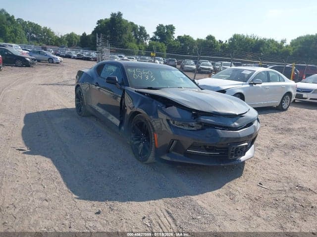 2018 CHEVROLET CAMARO 1LT - 1