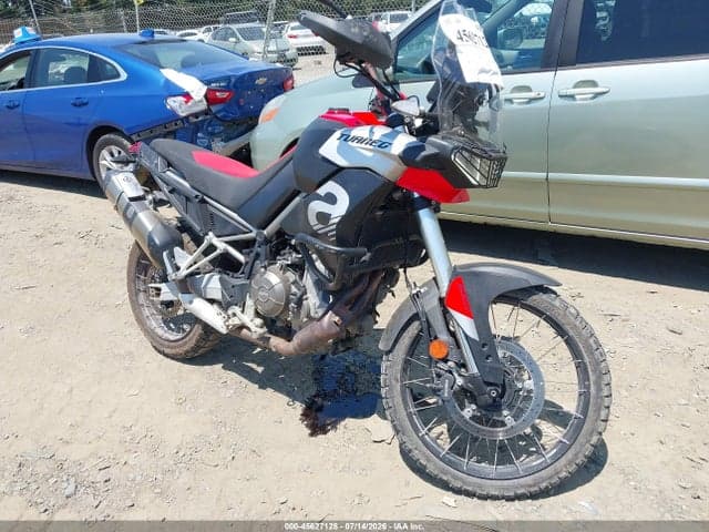 2022 APRILIA TUAREG 660