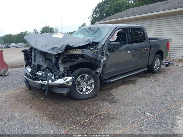 2023 FORD F-150 XLT 2