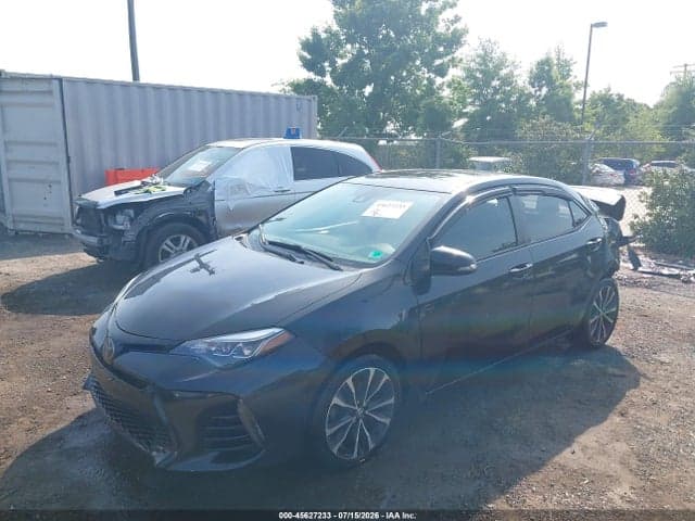 2017 TOYOTA COROLLA XSE 2