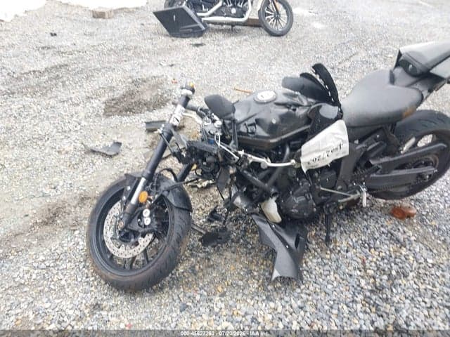 2025 YAMAHA YZFR7 2