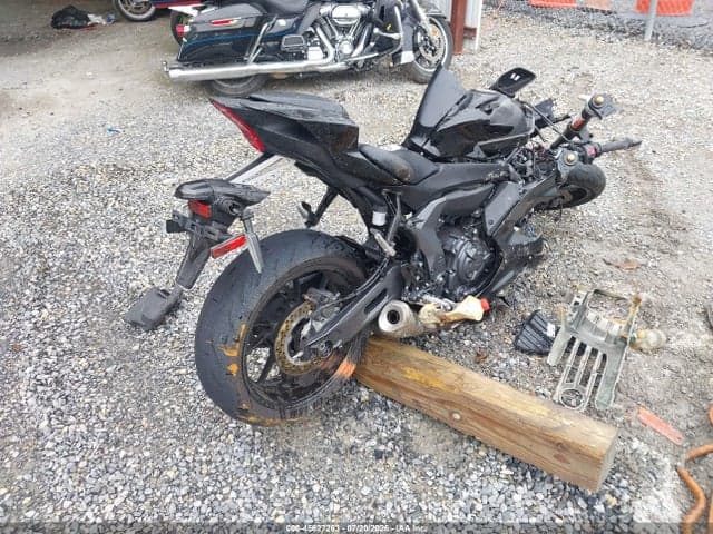 2025 YAMAHA YZFR7 4