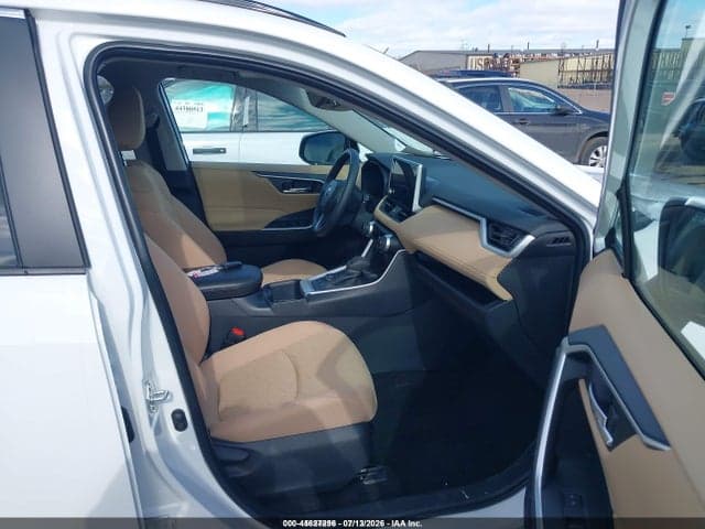 2025 TOYOTA RAV4 HYBRID XLE 5