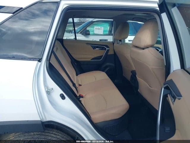 2025 TOYOTA RAV4 HYBRID XLE 8