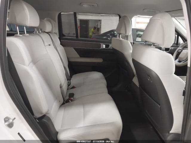 2025 HYUNDAI SANTA FE SE 8