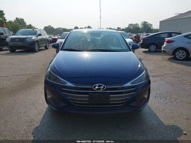 2020 HYUNDAI ELANTRA SE 13