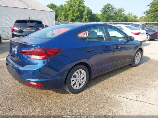 2020 HYUNDAI ELANTRA SE 4
