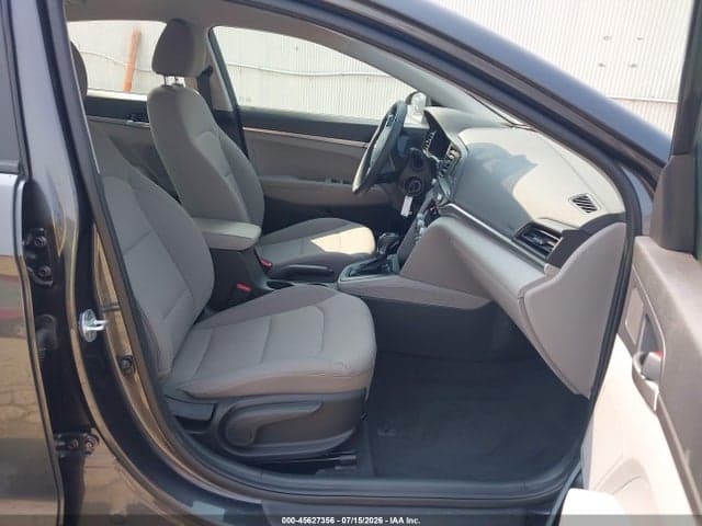 2020 HYUNDAI ELANTRA SE 5