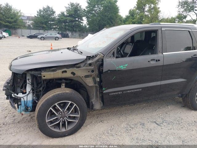 2020 JEEP GRAND CHEROKEE LAREDO E 4X4 6