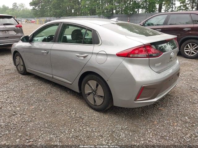 2020 HYUNDAI IONIQ HYBRID SE 3