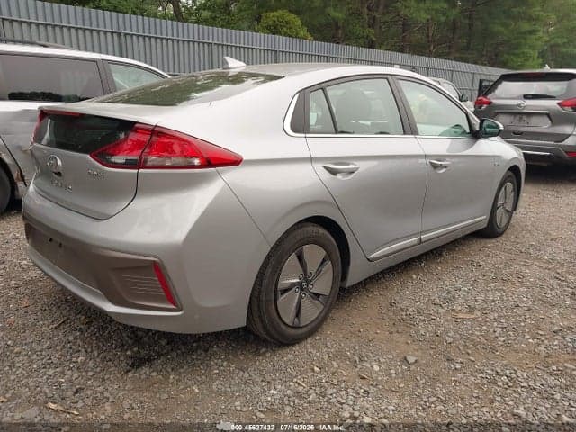2020 HYUNDAI IONIQ HYBRID SE 4