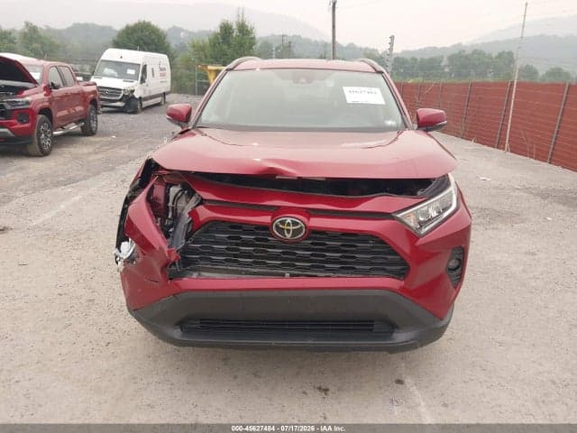 2019 TOYOTA RAV4 XLE 12
