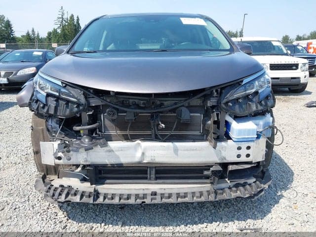 2023 TOYOTA SIENNA XLE 6