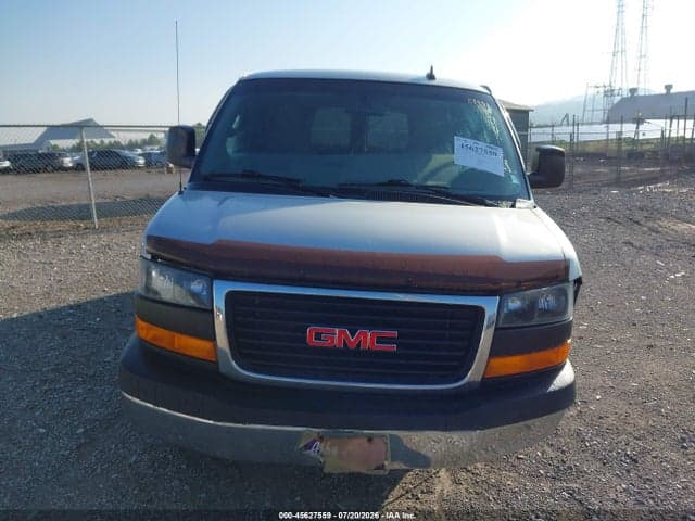 2017 GMC SAVANA 2500 LT 12