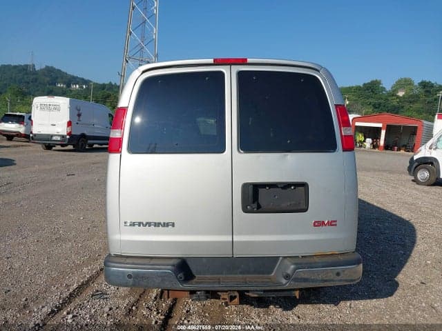 2017 GMC SAVANA 2500 LT 16