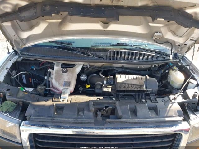 2017 GMC SAVANA 2500 LT 10