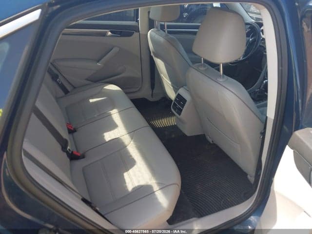 2018 VOLKSWAGEN PASSAT 2.0T SE 8