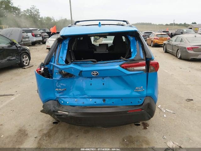 2019 TOYOTA RAV4 HYBRID XLE 16