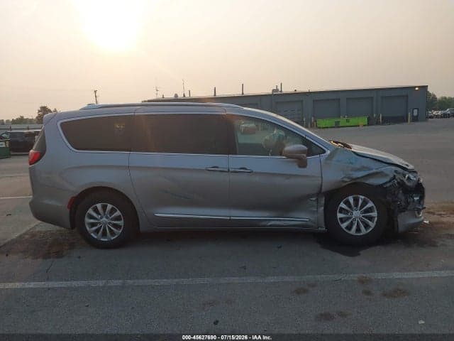 2018 CHRYSLER PACIFICA TOURING L PLUS 13
