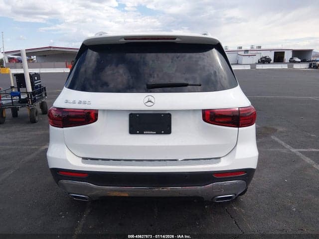 2026 MERCEDES-BENZ GLB 250 17