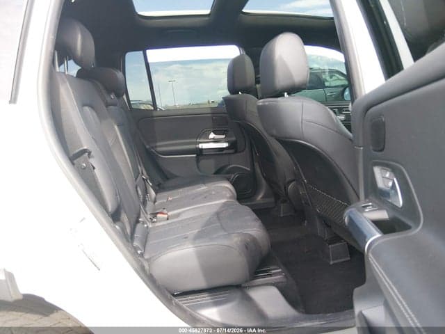 2026 MERCEDES-BENZ GLB 250 8