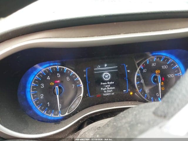 2020 CHRYSLER VOYAGER LXI 7