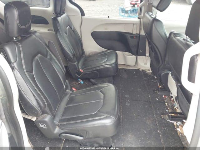 2020 CHRYSLER VOYAGER LXI 8