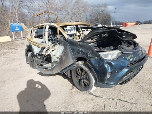 2018 TOYOTA RAV4 XLE - 1