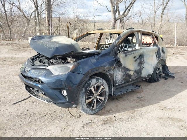 2018 TOYOTA RAV4 XLE 2