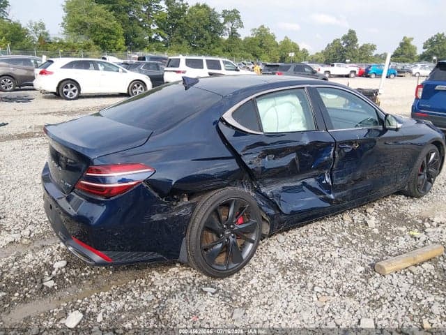 2022 GENESIS G70 3.3T AWD 6