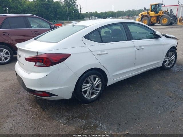 2020 HYUNDAI ELANTRA SEL 4