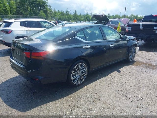 2023 NISSAN ALTIMA SL FWD 4