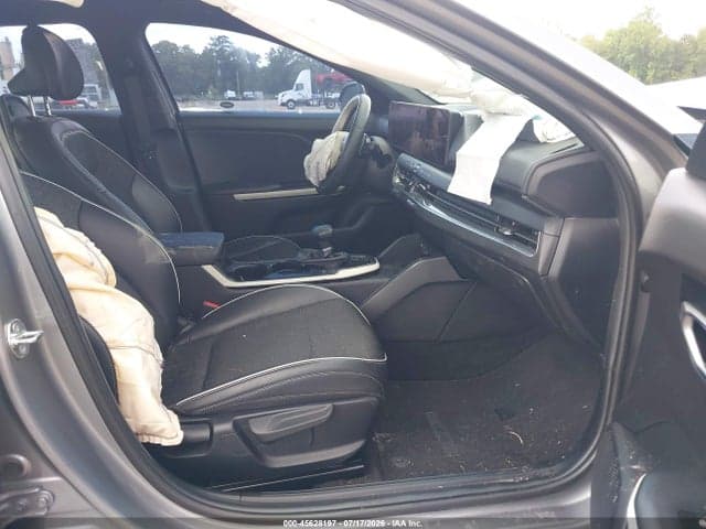 2025 KIA K4 GT-LINE 5