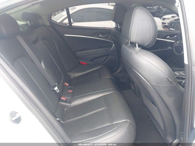 2020 GENESIS G70 2.0T RWD 8