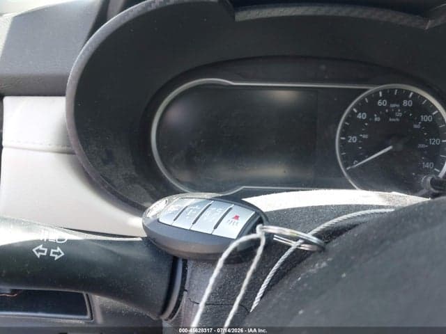 2021 NISSAN VERSA SV XTRONIC CVT 11