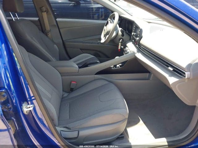 2023 HYUNDAI ELANTRA SE 5