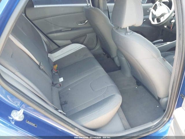 2023 HYUNDAI ELANTRA SE 8
