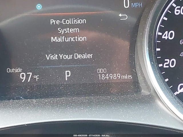 2018 TOYOTA CAMRY XLE 16