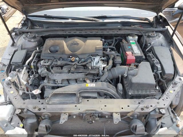 2018 TOYOTA CAMRY XLE 10