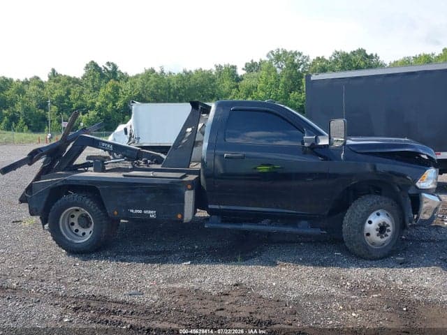2017 RAM 3500 CHASSIS TRADESMAN/SLT 14