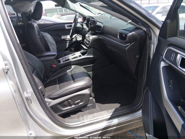 2023 FORD EXPLORER XLT 5