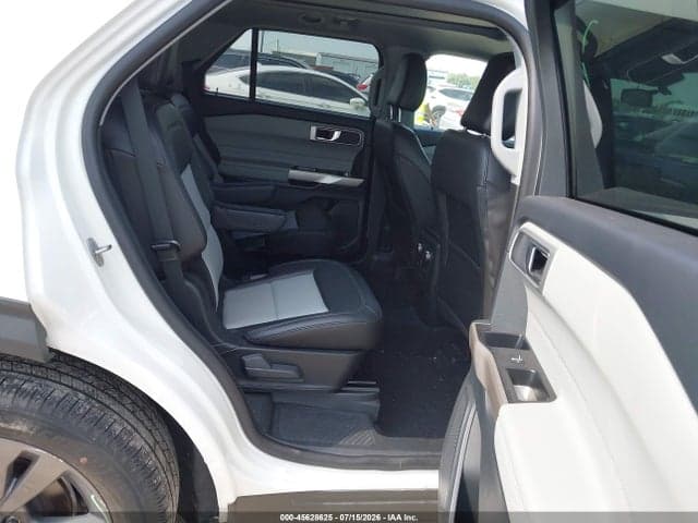 2023 FORD EXPLORER XLT 8