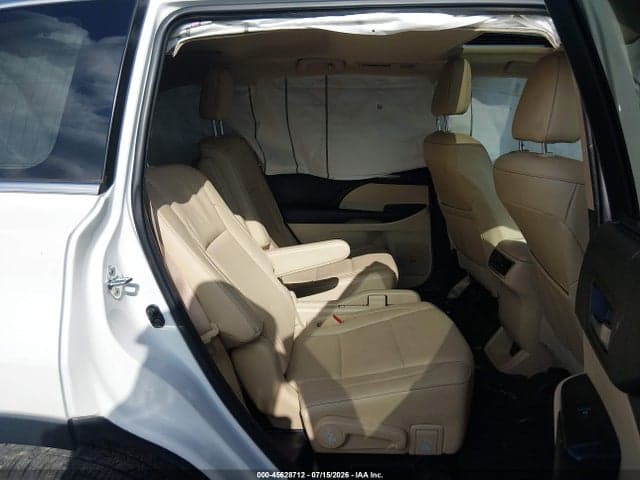 2017 TOYOTA HIGHLANDER LIMITED 8