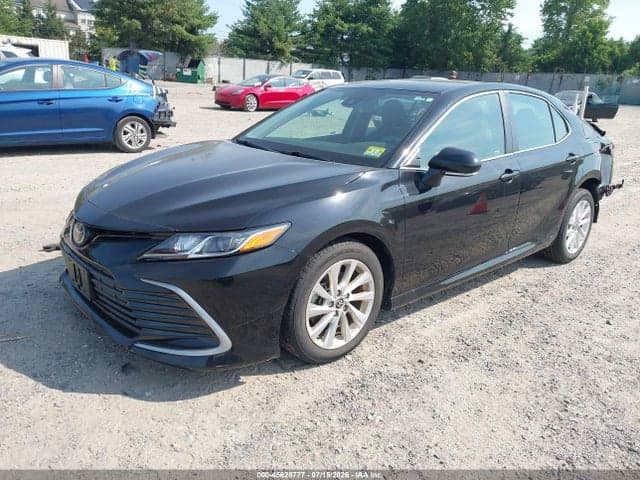 2021 TOYOTA CAMRY LE AWD 2