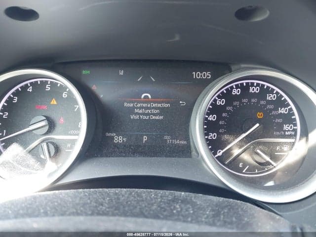 2021 TOYOTA CAMRY LE AWD 7