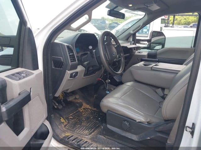 2019 FORD F-350 CHASSIS XL 6